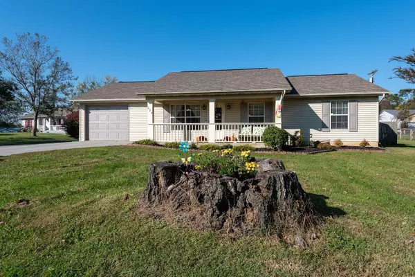 624 Clover Hill Rd, Maryville, TN 37801