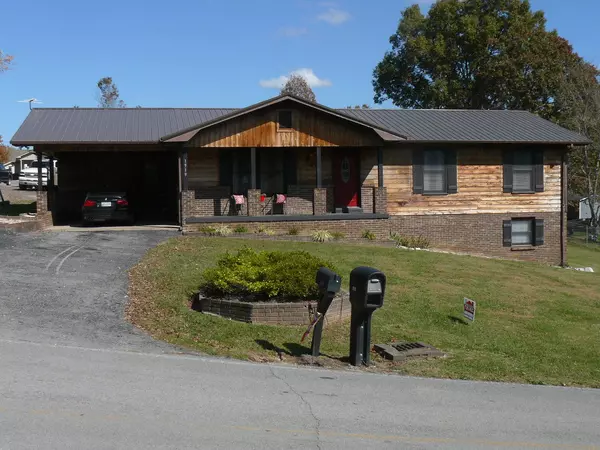 1919 Ball St, Tazewell, TN 37879