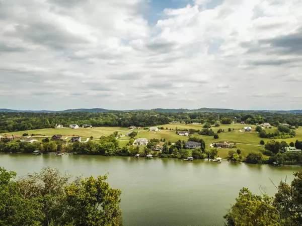 Loudon, TN 37774,190 Lake Ridge DR