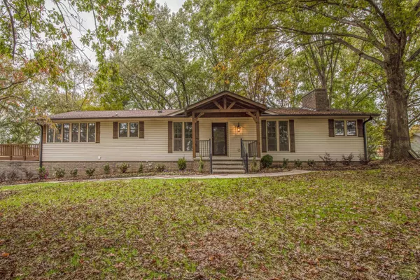 619 Amerine Rd, Maryville, TN 37804