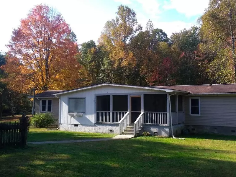 4775 Cate Rd, Strawberry Plains, TN 37871