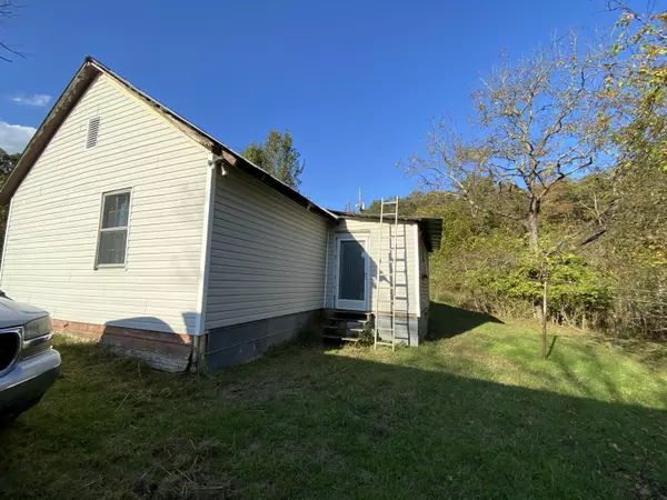 Dandridge, TN 37725,1376 Flat Woods Rd