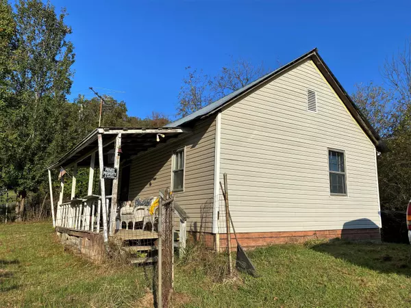 Dandridge, TN 37725,1376 Flat Woods Rd