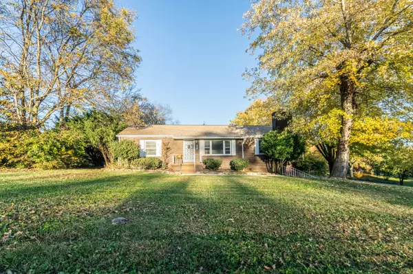 1912 Ault Rd, Knoxville, TN 37914