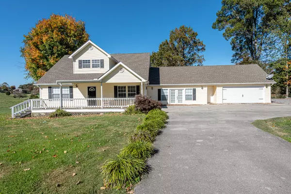 920 Fallen Leaf CT, Greenback, TN 37742