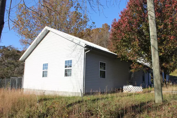 Jellico, TN 37762,675 Lloyd St