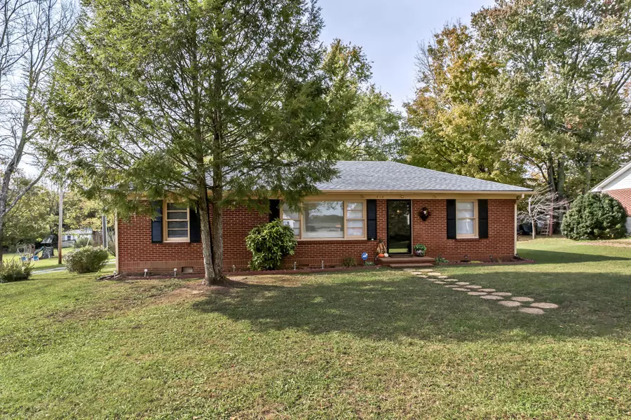 414 Matlock Avenue Ave, Athens, TN 37303