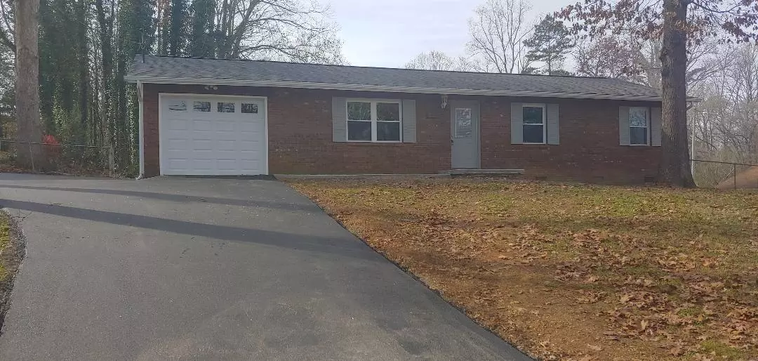 175 Cedar CIR, Powell, TN 37849