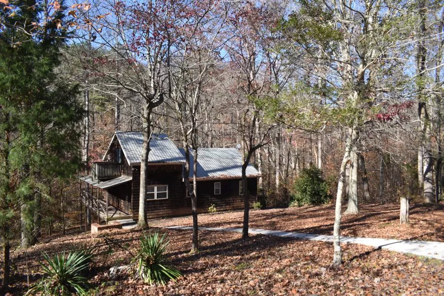 799 Edd Linder Rd, Jamestown, TN 38556