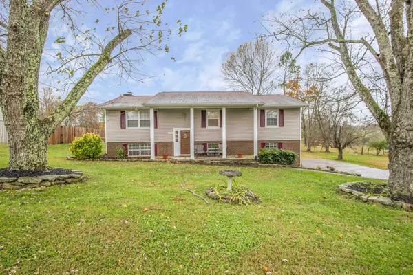 2331 Mark LN, Maryville, TN 37803