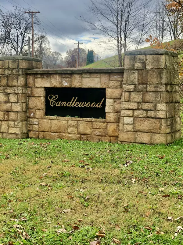 Maryville, TN 37804,5042 Candlewood CT