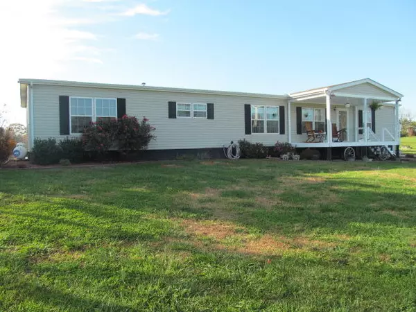 1459 Squire Fox Rd, Dandridge, TN 37725