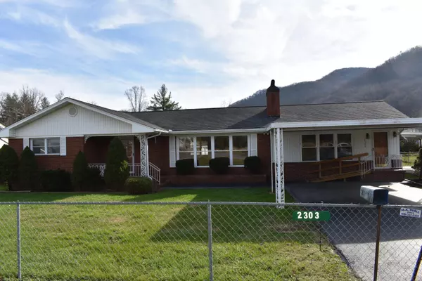 2303 Winchester Ave, Middlesboro, KY 40965