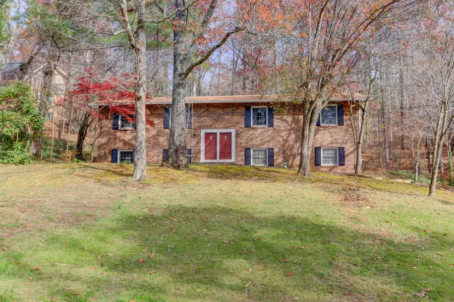 14 Monaco LN, Oak Ridge, TN 37830