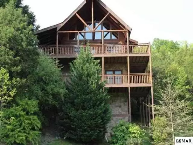 Pigeon Forge, TN 37863,2336 Waterfall WAY