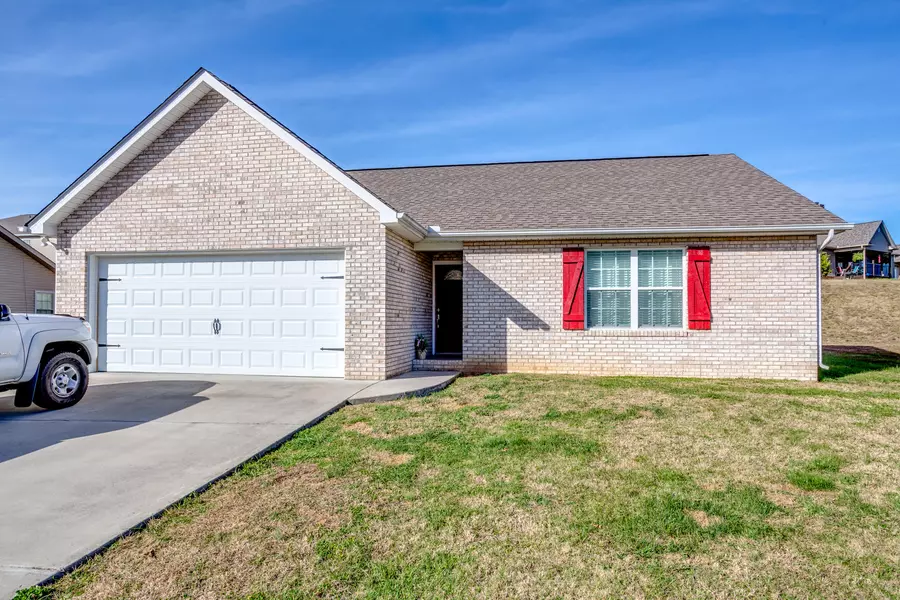 5311 Golden Eagle LN, Corryton, TN 37721