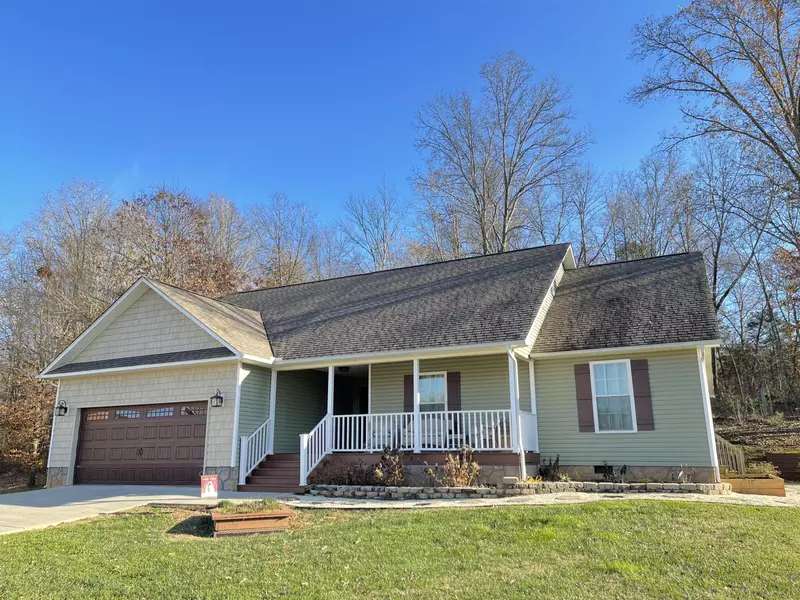 1188 Garnet Hill DR, Lenoir City, TN 37772