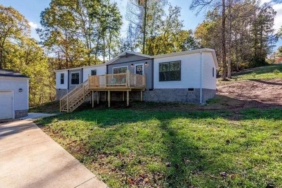 392 Allison DR, Harriman, TN 37748