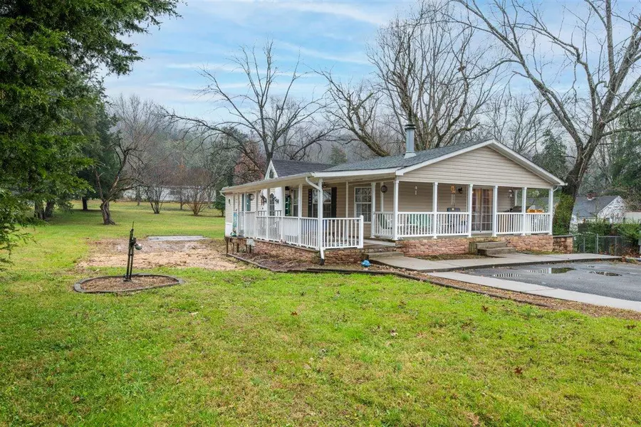 114 Loy LN, Powell, TN 37849