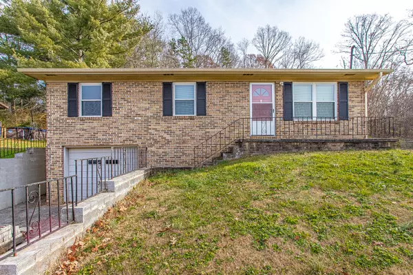 1406 Dandelion CIR, Morristown, TN 37814