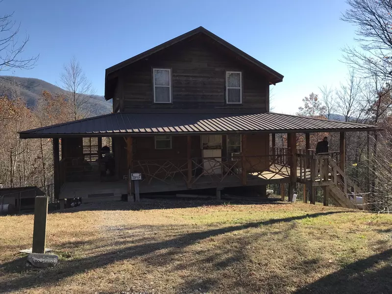 2650 Rafter Rd, Tellico Plains, TN 37385