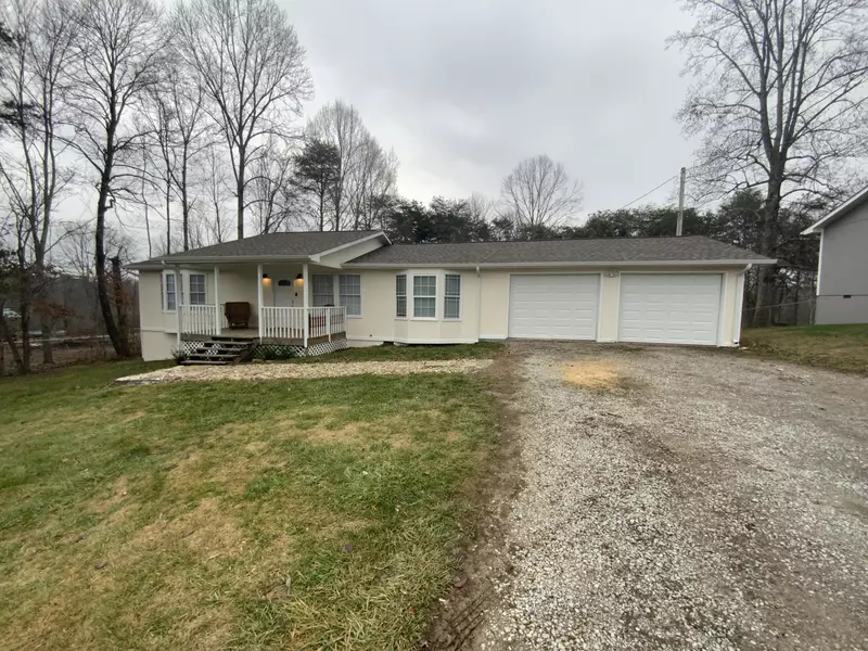 616 Skyline DR, Harriman, TN 37748