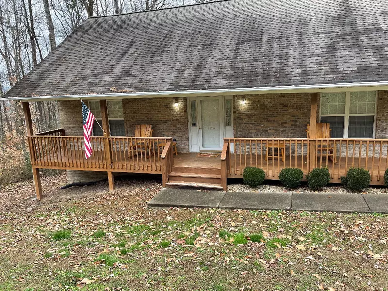 106 Windrock View LN, Oliver Springs, TN 37840