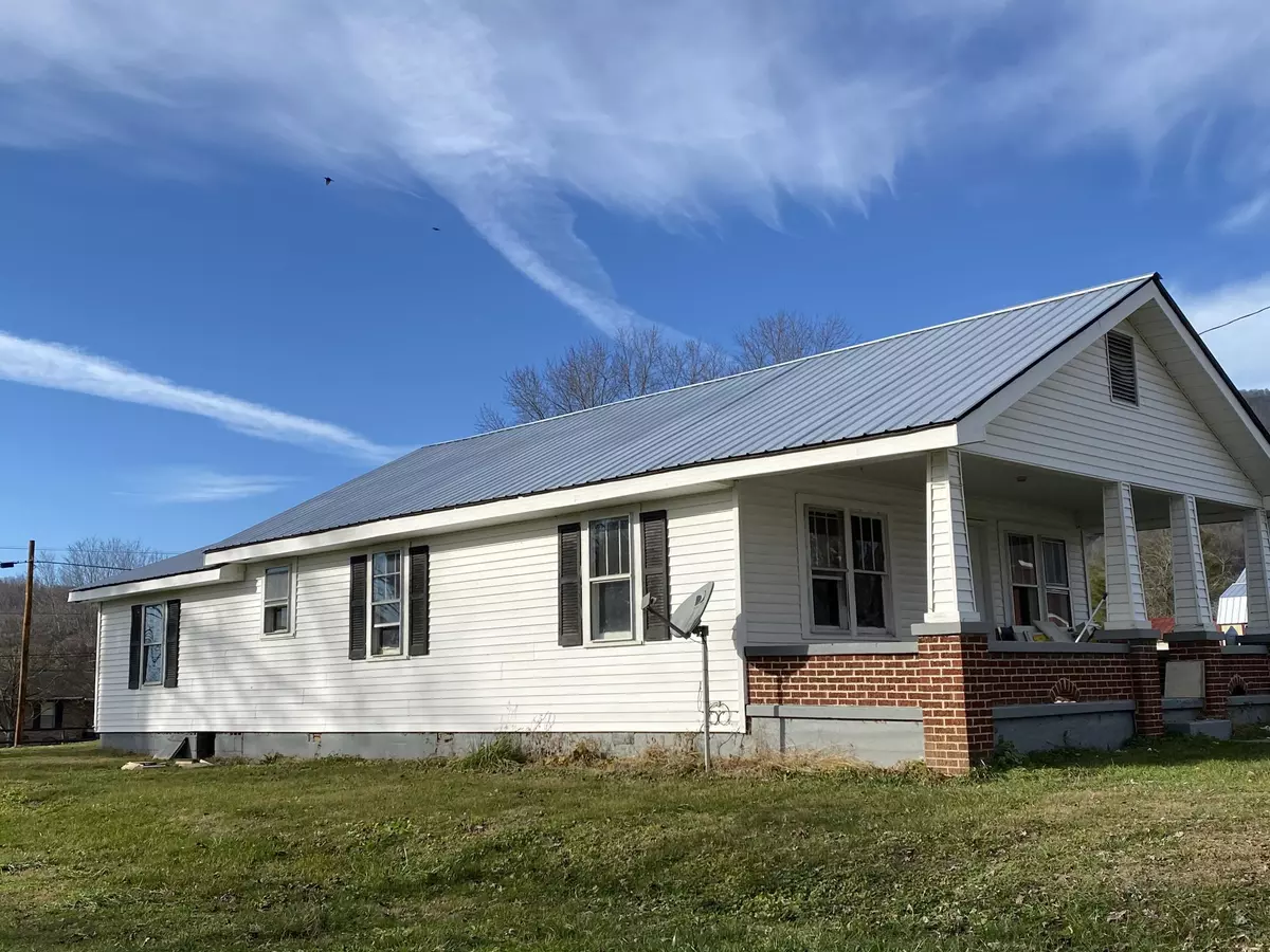 Ewing, VA 24248,217 Red Clover LOOP