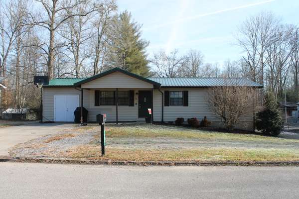 736 Sleepy Hollow Rd,  Oliver Springs,  TN 37840