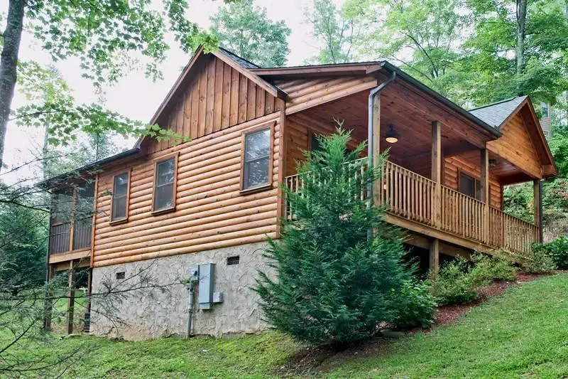 1127 Oak CT, Gatlinburg, TN 37738