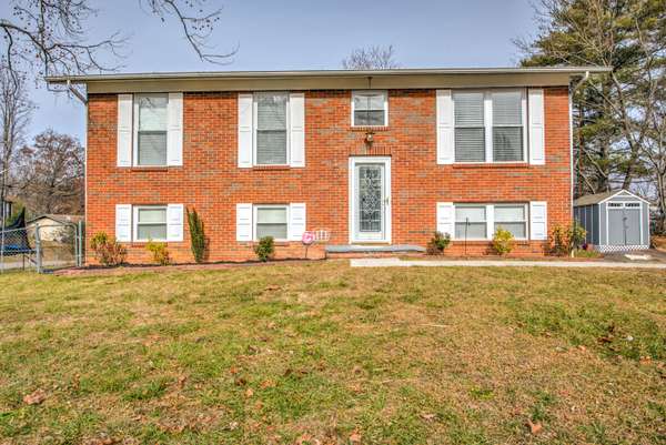 6635 Trousdale Rd, Knoxville, TN 37921