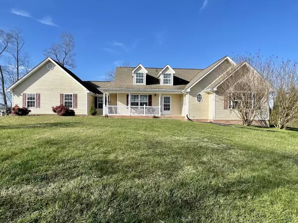 1008 Holston River Dr DR, Rutledge, TN 37861