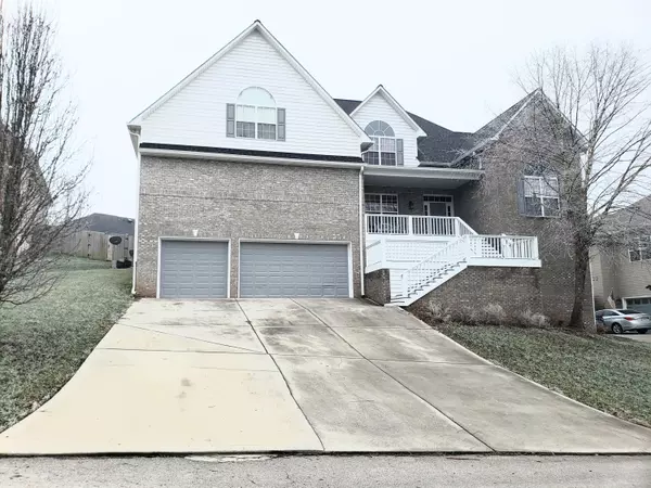 1208 Dreamview LN, Knoxville, TN 37922