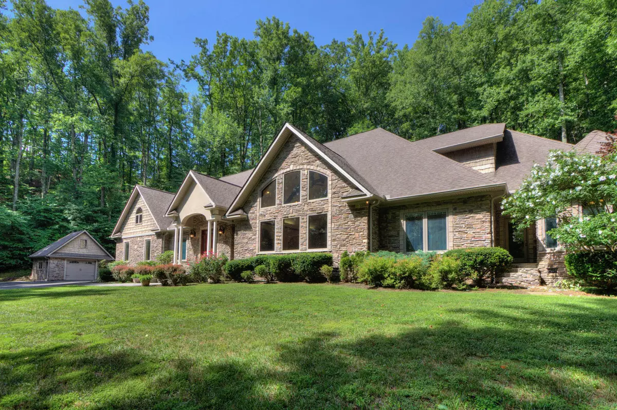 Sevierville, TN 37862,4164 Burning Tree LN