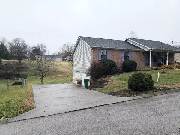 Knoxville, TN 37934,809 View Harbour Rd