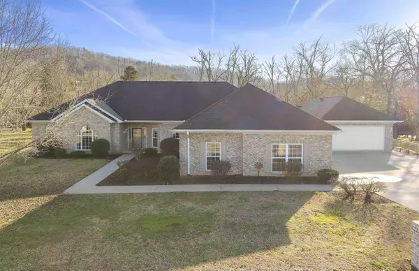 106 Southwood LN, Oak Ridge, TN 37830