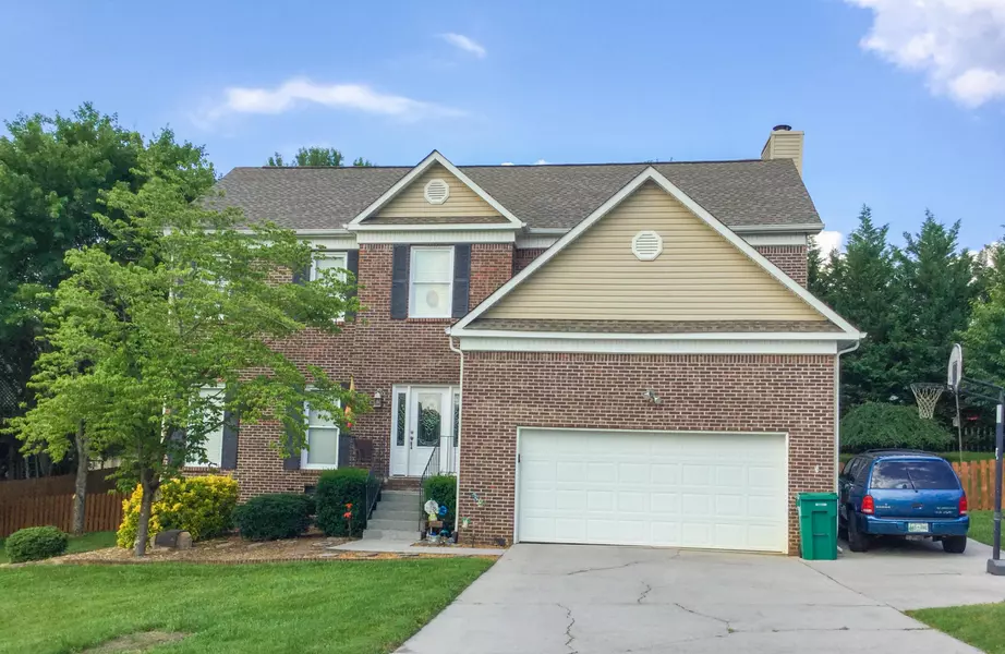 1013 Chesapeake WAY, Knoxville, TN 37923
