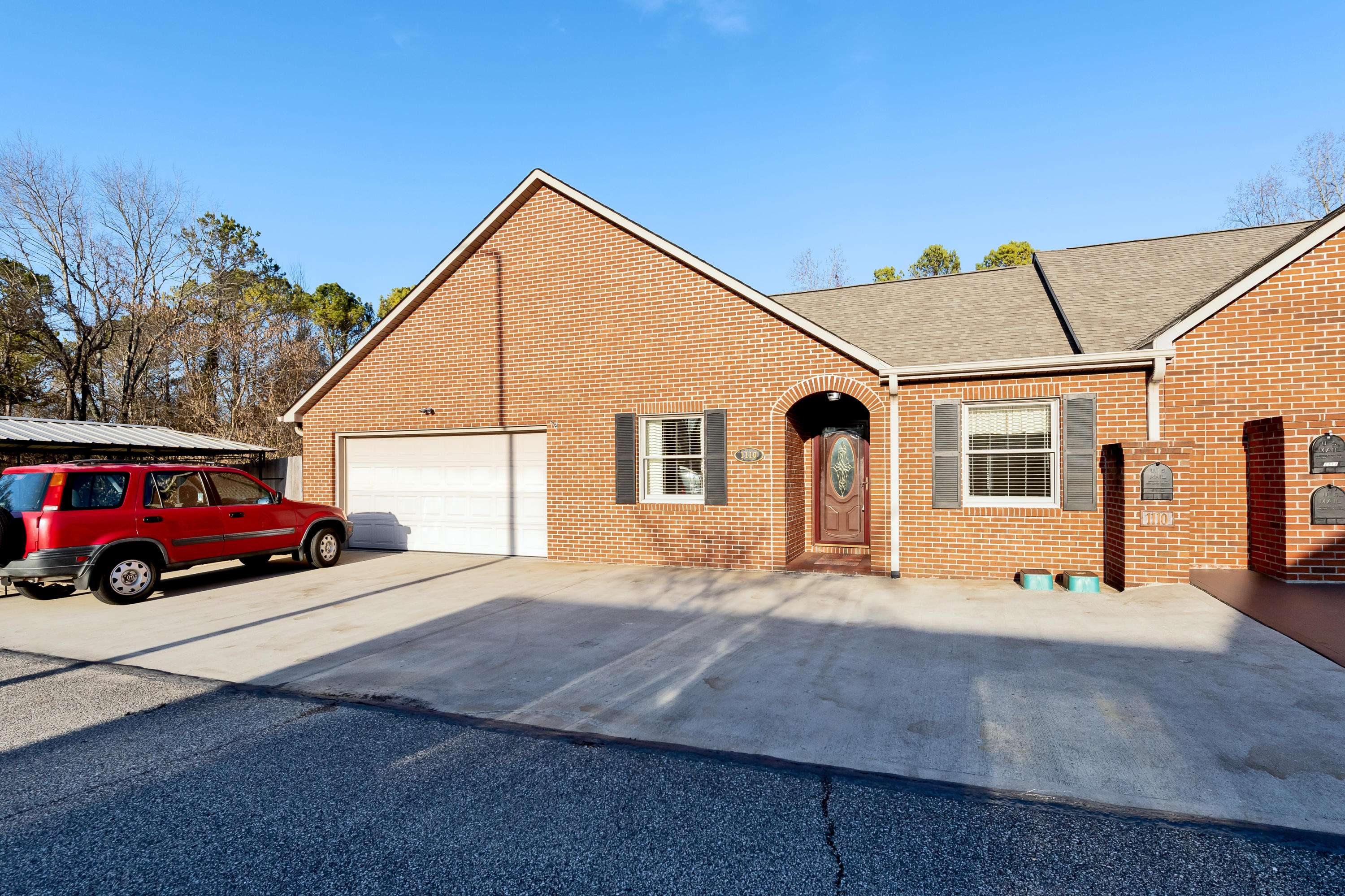 1110 Fairgrounds CT, Kingston, TN 37763