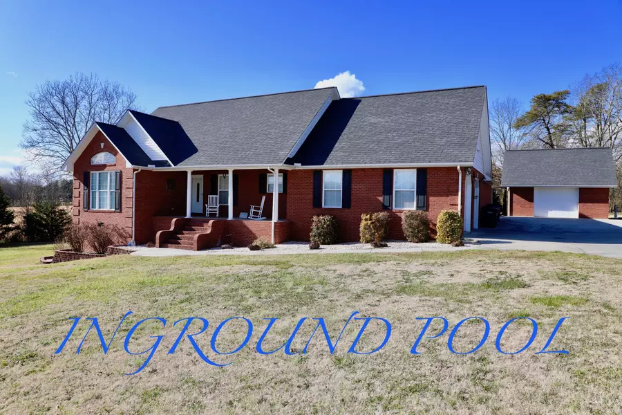 350 Short Bark LN, Madisonville, TN 37354