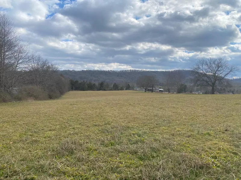 131 Woody LN, Kingston, TN 37763