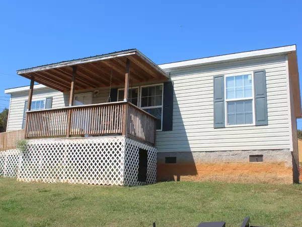 806 Kerr St, Dandridge, TN 37725