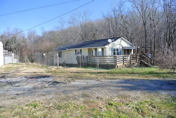 Philadelphia, TN 37846,305 Hughes Hollow Rd