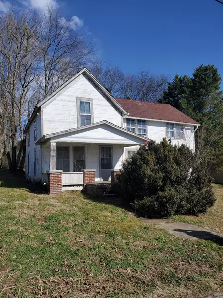 308 Hill Ave, Friendsville, TN 37737