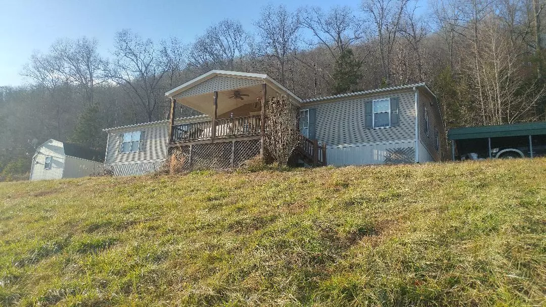 Oliver Springs, TN 37840,836 Hen Valley Rd