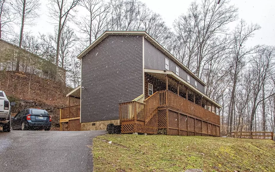 2620 Big River Overlook DR, Sevierville, TN 37876