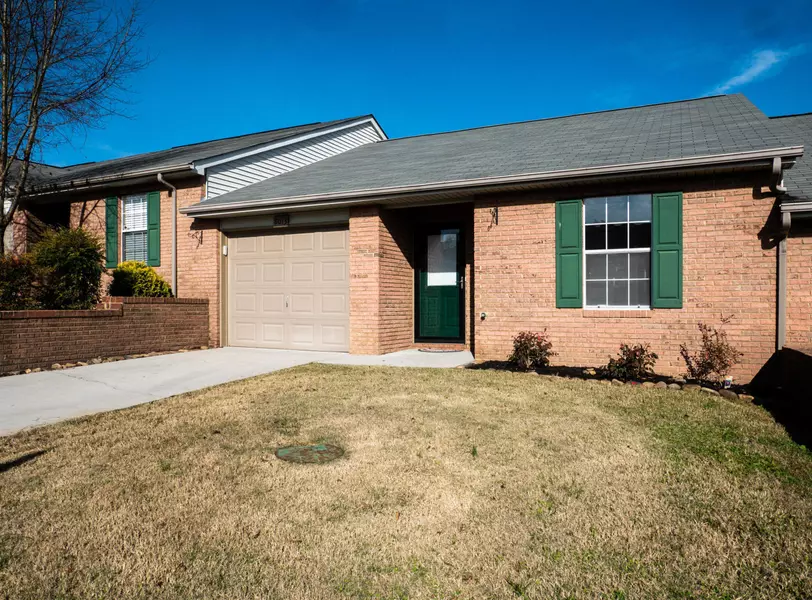 385 Hawthorne Oaks WAY, Powell, TN 37849