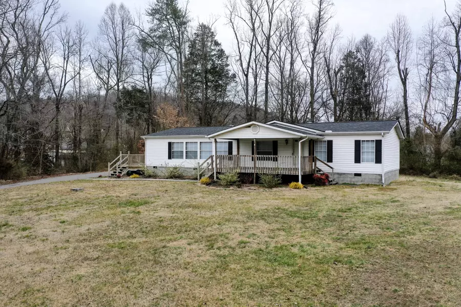 917 Cooper DR, Rocky Top, TN 37769