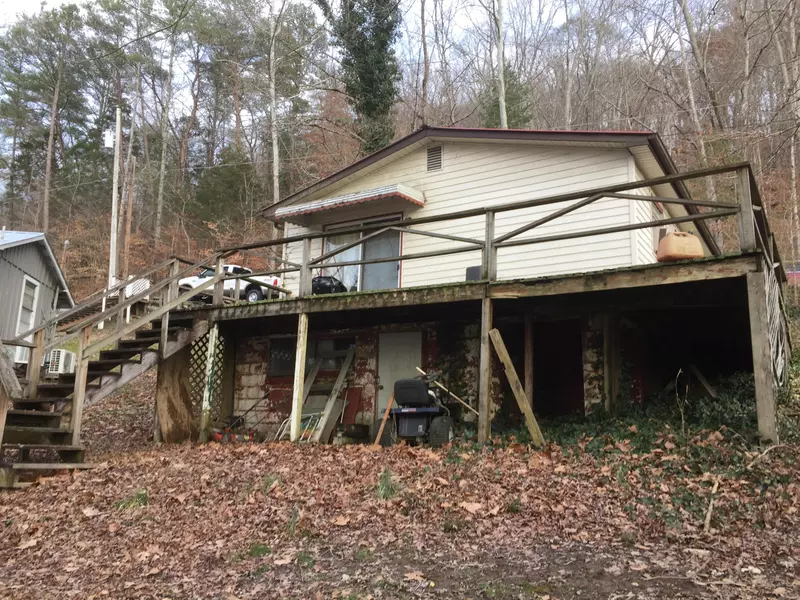 154 Sportsman Club Rd, Harriman, TN 37748