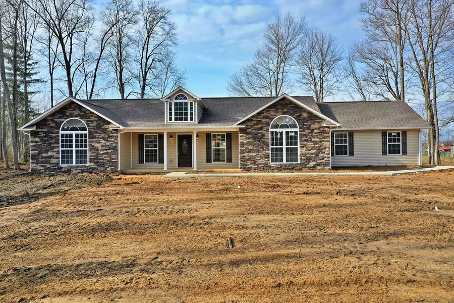 1068 Toomey Falls Rd, Oneida, TN 37841