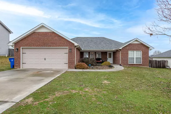 1622 Autumn Brook DR, Maryville, TN 37801